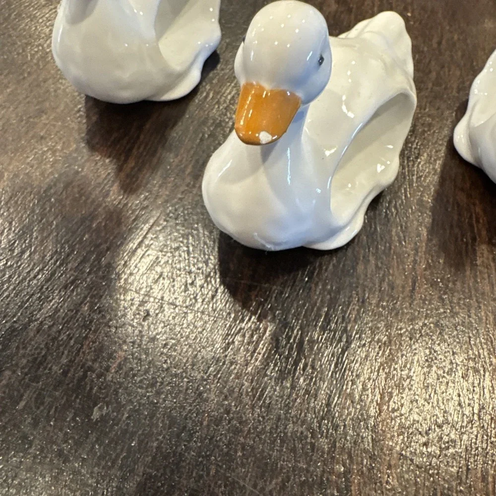 Vintage Set of 7 Ceramic White Duck/Geese Napkin Rings/Holders